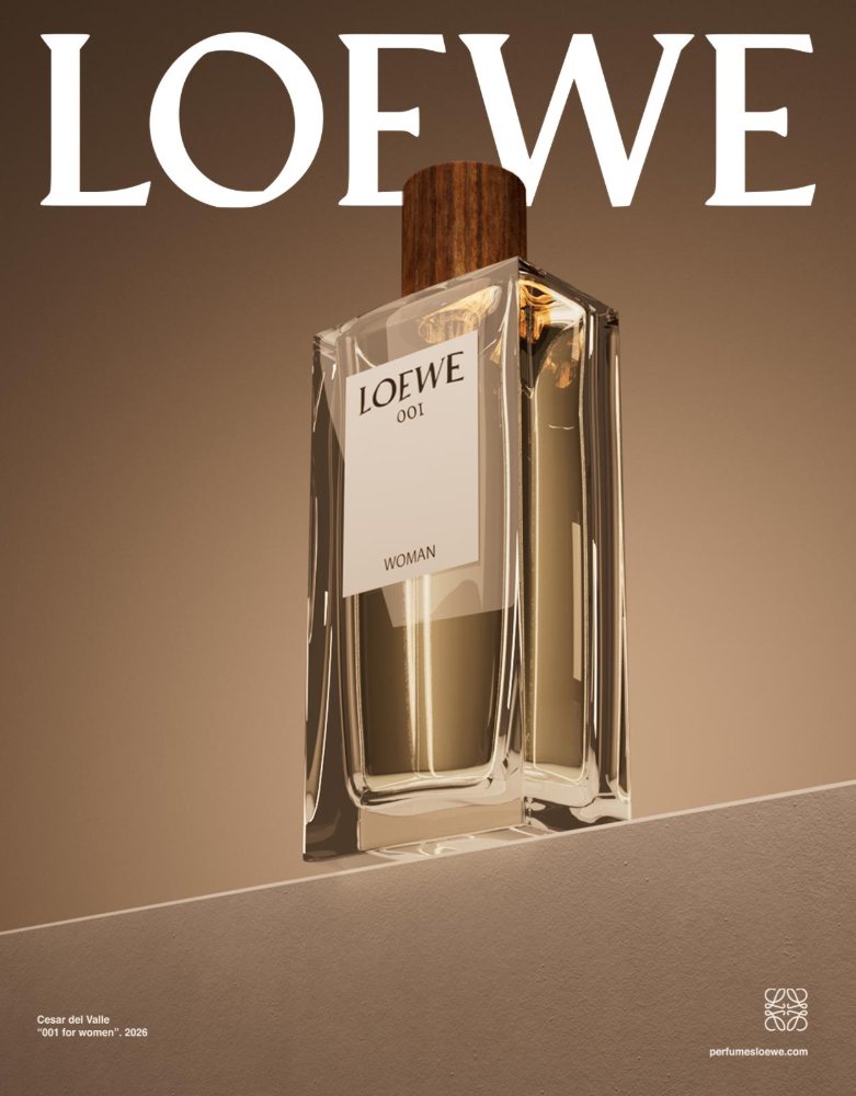 Loewe 001 — key visual de campaña 02 (materia)